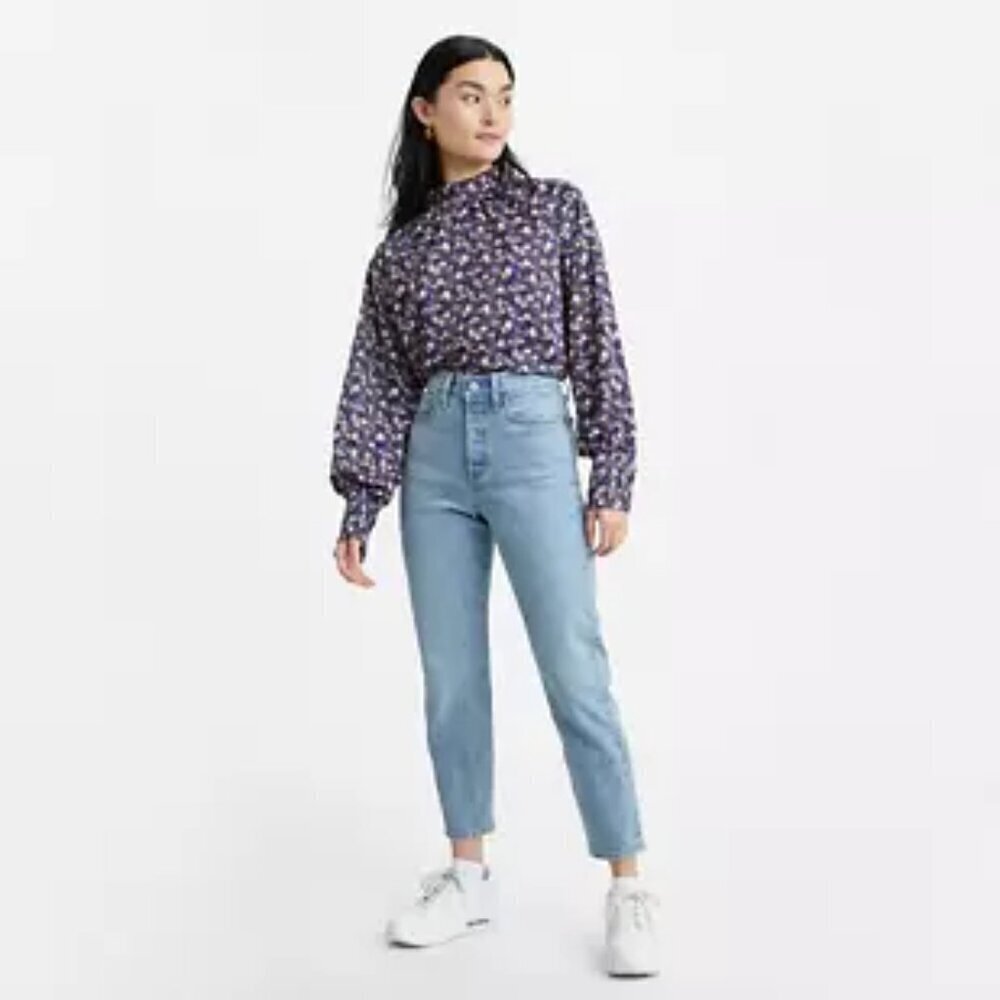 Levi's Wedgie Icon Fit Ankle Jeans Light Wash Size 32